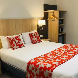 ** Hotel Martinez Francia