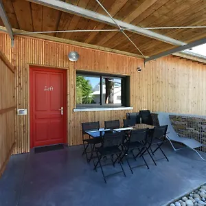 https://les-chalets-de-maramour.hotels-rhonealpes.com