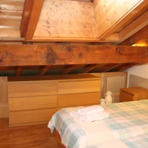  Bed & Breakfast Chalet In Francia