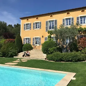 La Bastide Tara Bed & Breakfast